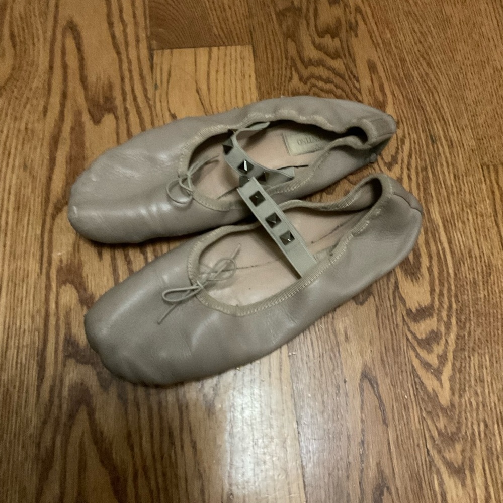 Fair condition Valentino flats